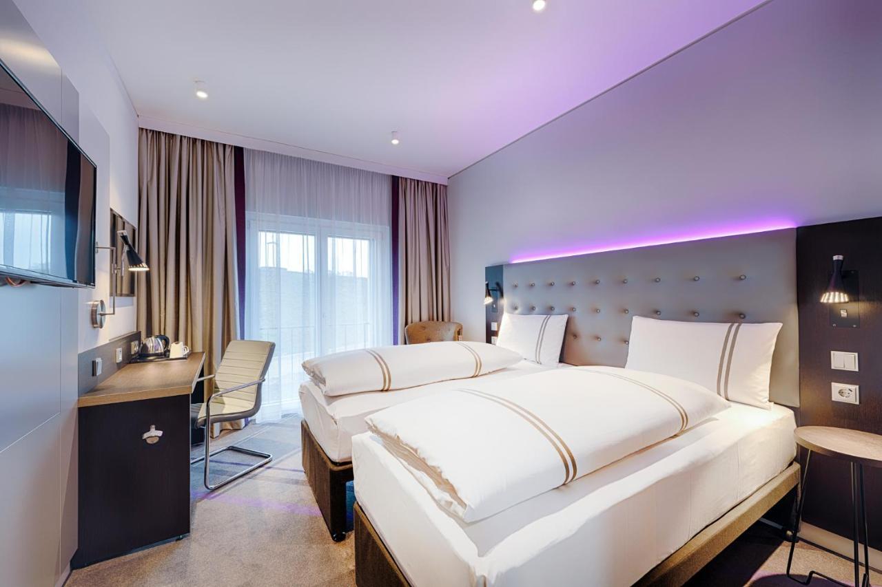 Premier Inn Regensburg City Centre Exterior photo